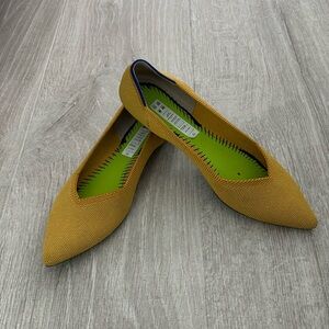 Rothy’s Woman’s The Point Ballet Flat Shoes Marigold Yellow size W10.5